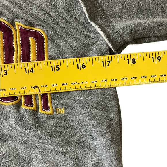 Harry Potter Universal Studios Sweatshirt Gryffindor Arm Patch Women’s XS - Picture 14 of 14